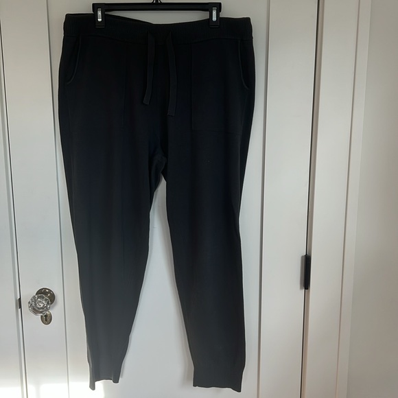 🪅Banana Republic Sweater Knit Jogger pants Charcoal Grey L - Picture 7 of 8